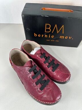 bernie mev. Women's Burgundy Leather Slip-On Sneakers with Black Elastic. New